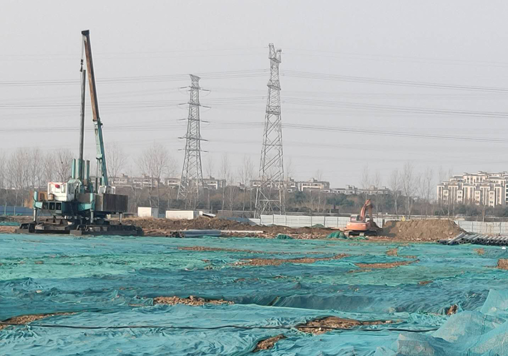 華僑城項(xiàng)目樁基及基坑支護(hù)工程.jpg
