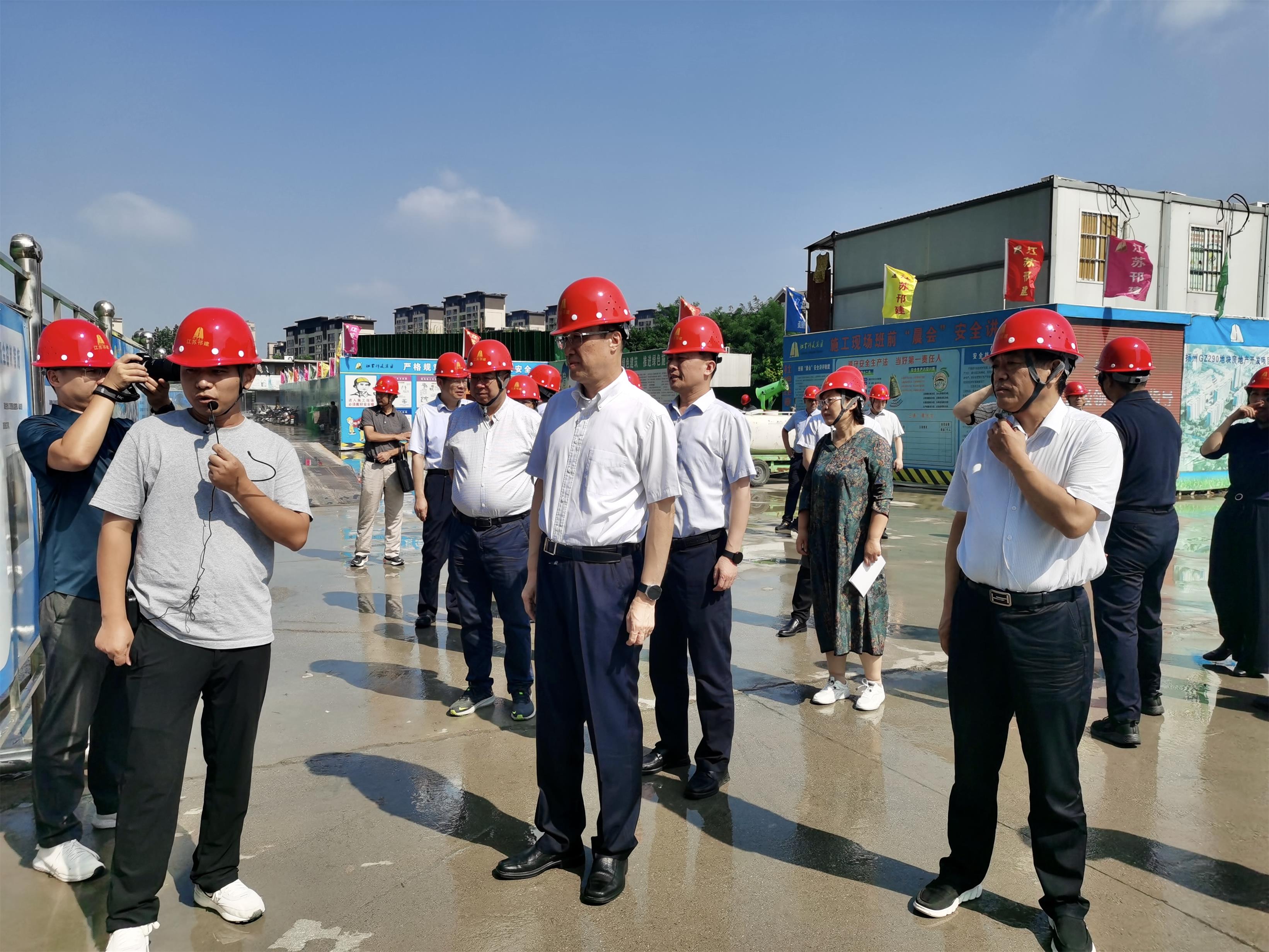 圖1-2、市政協(xié)經(jīng)濟界別小組到GZ290地塊開展“界別活動周”活動.jpg