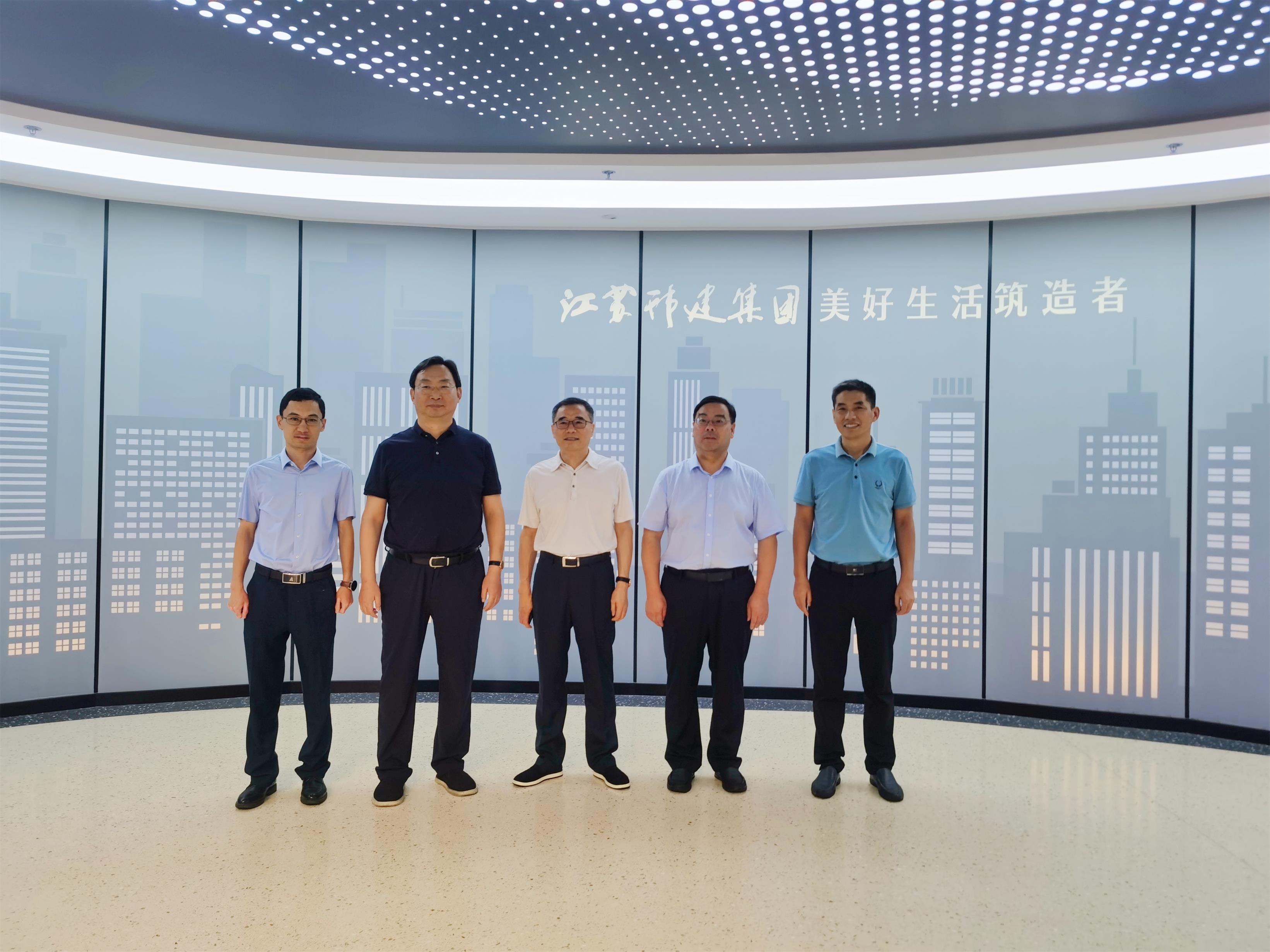 圖1-2 、邗江人大與人社局到集團公司考察.jpg